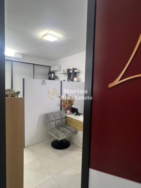 Tirane, jepet me qera ambjent biznesi Kati 2, 60 m² 500 € (Ish Parku i Autobusave)