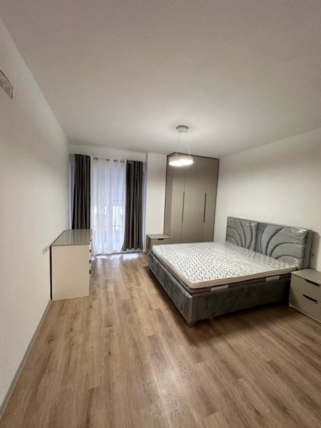 Tirane, jepet me qera apartament 1+1 , 350 € (Sheshi Garibaldi)