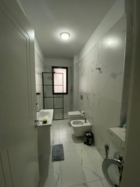 Tirane, shitet apartament 2+1+Ballkon Kati 4, 109 m² 140.900 € (Vila L2)