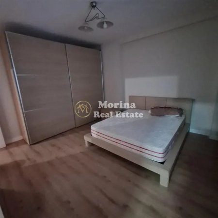 Tirane, jepet me qera apartament 2+1+Ballkon Kati 5, 130 m² 800 € (Rruga Muhamet Gjollesha)