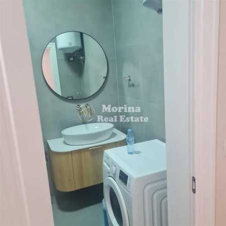 Tirane, jepet me qera apartament 2+1+Ballkon Kati 5, 130 m² 800 € (Rruga Muhamet Gjollesha)
