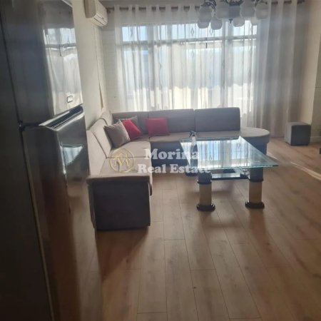 Tirane, jepet me qera apartament 2+1+Ballkon Kati 5, 130 m² 800 € (Rruga Muhamet Gjollesha)