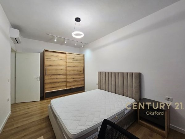Tirane, jepet me qera apartament 3+1 Kati 9, 104 m² 650 € (Ish Fusha e Aviacionit)