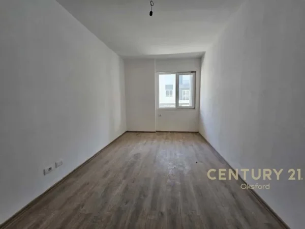 Tirane, shitet apartament 2+1+Ballkon Kati 6, 95 m² 104.000 € 