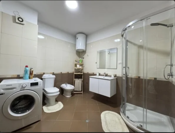 Tirane, jepet me qera apartament 1+1 Kati 5, 70 m² 750 € (rruga kavajes)