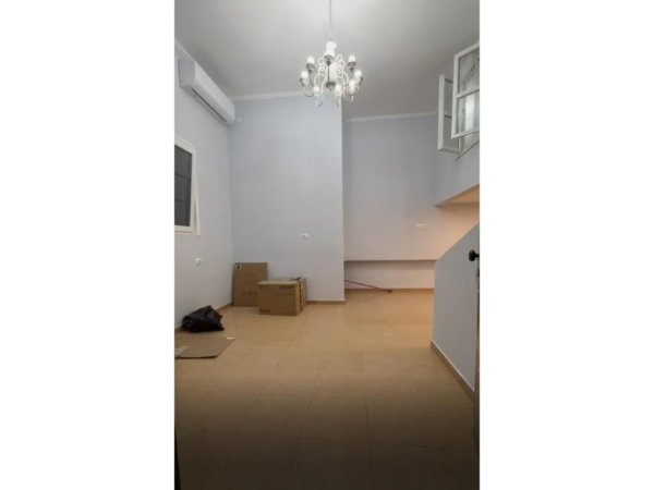 Tirane, shitet apartament duplex Kati 1, 61 m² 87.000 € (Fresku)