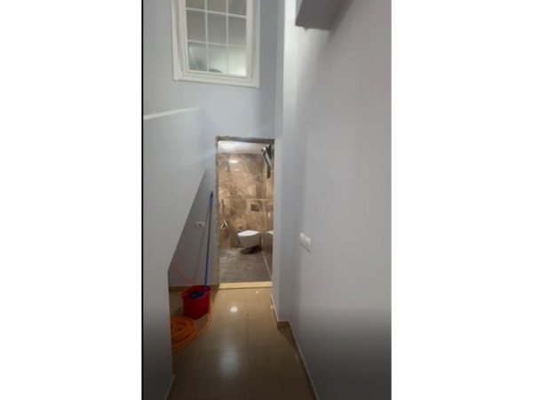 Tirane, shitet apartament duplex Kati 1, 61 m² 87.000 € (Fresku)