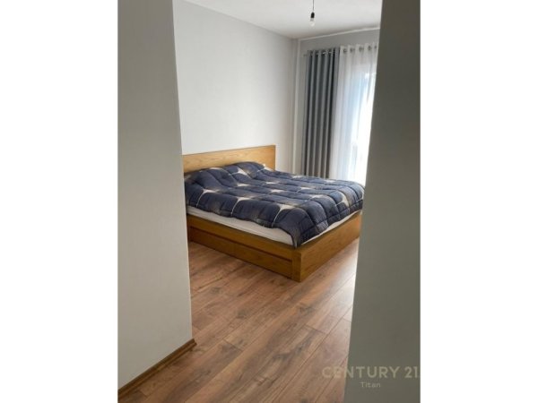 Shqiperi, shitet apartament 2+1+Ballkon Kati 6, 110 m² 120.000 € (shitet okazion qender kamez)