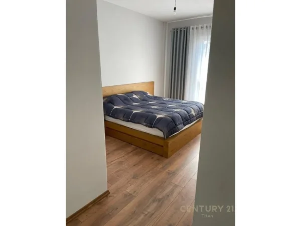 Shqiperi, shitet apartament 2+1+Ballkon Kati 6, 110 m² 120.000 € (shitet okazion qender kamez)