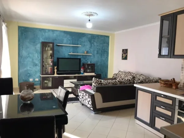Tirane, jepet me qera apartament 2+1 Kati 3, 78 m² 420 € (kamez)