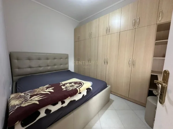 Tirane, jepet me qera apartament 1+1 Kati 3, 47 m² 450 € (Materniteti Ri)