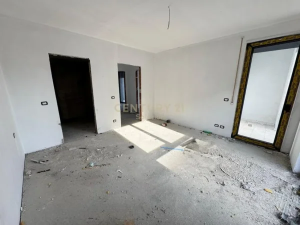 Tirane, shitet apartament 2+1+Ballkon Kati 8, 118 m² 175.000 € 