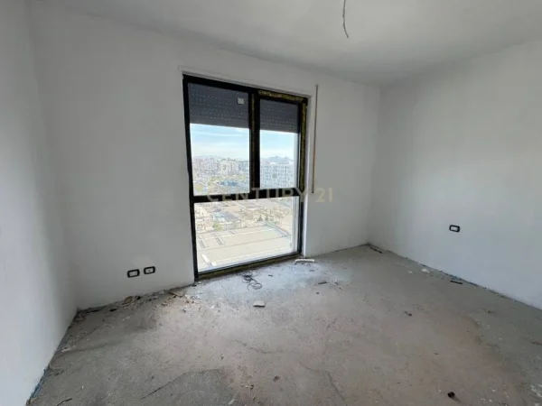 Tirane, shitet apartament 2+1+Ballkon Kati 8, 118 m² 175.000 € 