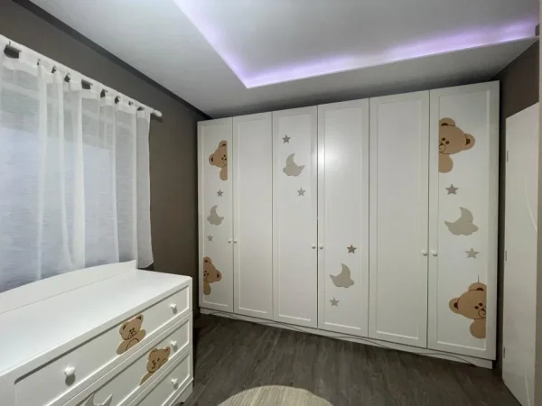 Tirane, jepet me qera apartament 2+1+Aneks+Ballkon Kati 9, 115 m² 1.200 € 