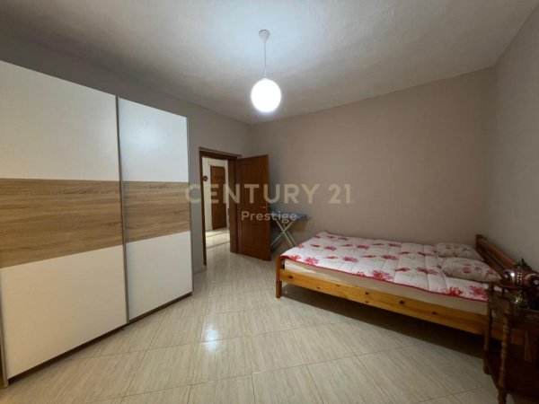 Tirane, jepet me qera apartament 2+1 Kati 5, 80 m² 700 € (Rruga e Elbasanit)