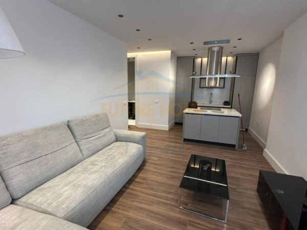 Tirane, shitet apartament 2+1+Ballkon Kati 6, 100 m² 177.000 € (Yzberisht)