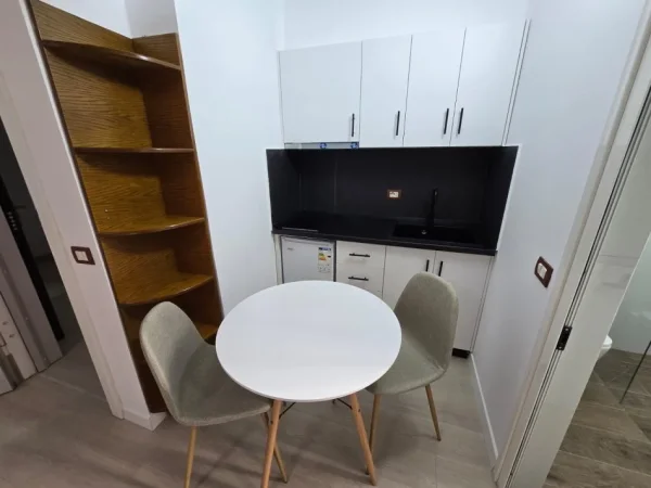 Tirane, jepet me qera garsonier Kati 2, 34 m² 500 € (Piazza Sheshi Skenderbej)