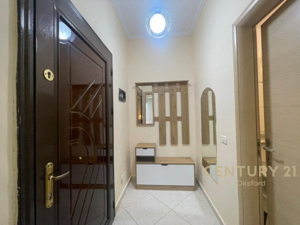 Tirane, jepet me qera apartament 1+1 Kati 5, 70 m² 550 € (Kodra e diellit)