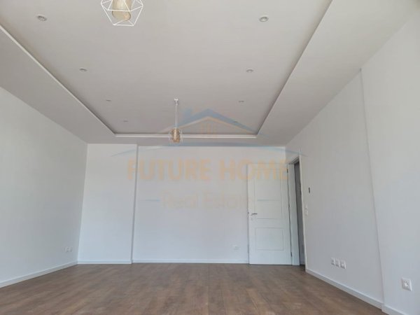 Tirane, jepet me qera apartament 2+1 Kati 2, 131 m² 1.400 € 