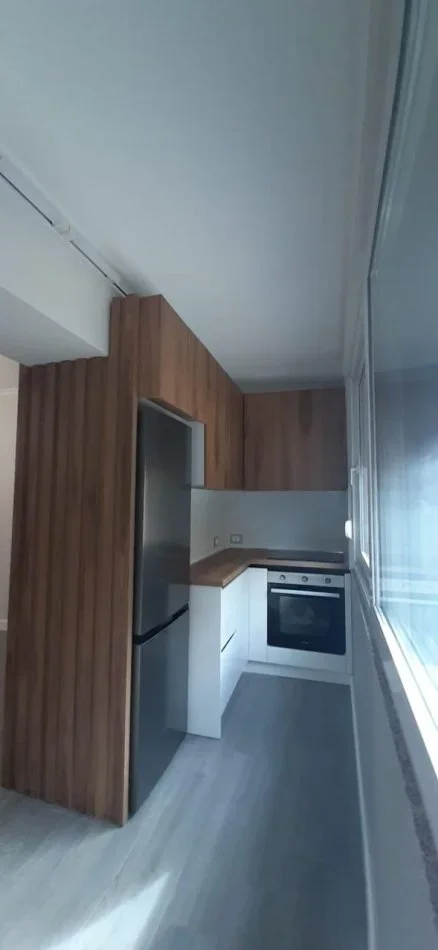 Tirane, jepet me qera apartament 1+1 Kati 1, 58 m² 600 € (Rruga Thanaz ziko)