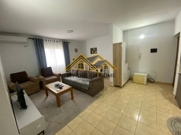 Durres, jepet me qera apartament 2+1+Ballkon Kati 2, 105 m² 380 € (VILA ZOGUT)