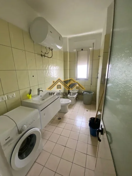 Durres, jepet me qera apartament 2+1+Ballkon Kati 2, 105 m² 380 € (VILA ZOGUT)