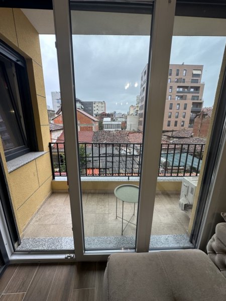 Tirane, jepet me qera apartament 1+1 Kati 1, 68 m² 700 € (Rruga Qemal Stafa)