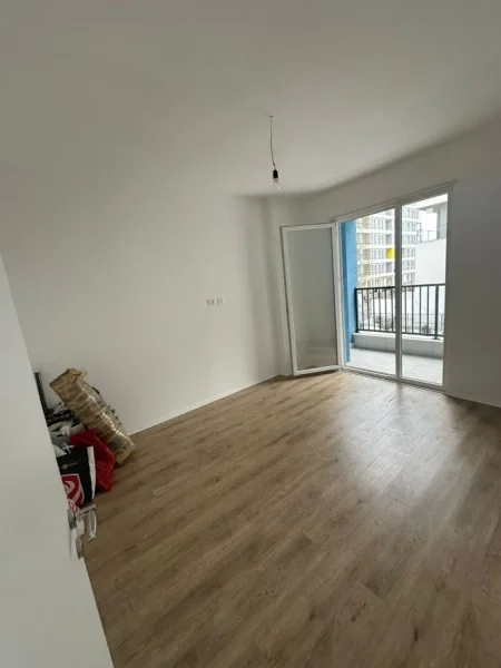 Tirane, jepet me qera apartament 1+1 Kati 2, 62 m² 400 € (UNIVERS CITY)