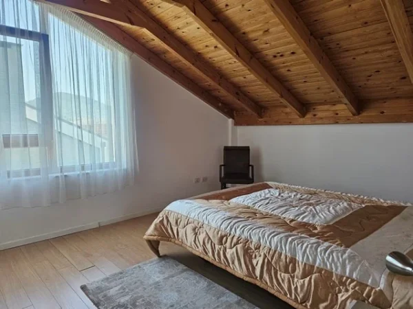 Tirane, jepet me qera Vile 3+1 , 344 m² 2.500 € (Teg)