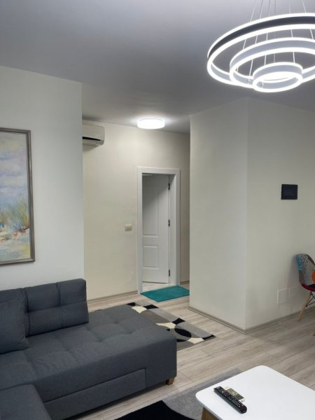 Tirane, jepet me qera apartament 1+1 , 70 m² 900 € (Rruga Kosovareve)