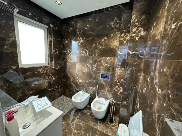 Tirane, jepet me qera apartament 2+1 Kati 2,