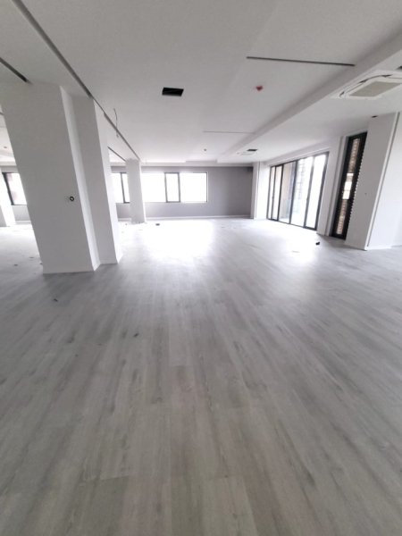 Tirane, jepet me qera ambjent biznesi , 1.200 m² 19.200 € (Delijorgji)