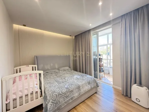 Durres, shitet apartament 2+1 Kati 8, 100 m² 350.000 € (Rruga Taulantia)