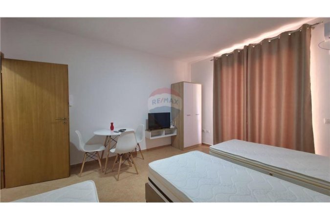 Vlore - Lungomare, shitet garsonier 1+1 Kati 1, 61 m² 73.000 € (Ujë i Ftohtë Lungo Mare, Vlorë)