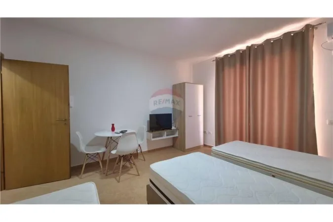 Vlore - Lungomare, shitet garsonier 1+1 Kati 1, 61 m² 73.000 € (Ujë i Ftohtë Lungo Mare, Vlorë)