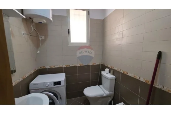 Vlore - Lungomare, shitet garsonier 1+1 Kati 1, 61 m² 73.000 € (Ujë i Ftohtë Lungo Mare, Vlorë)