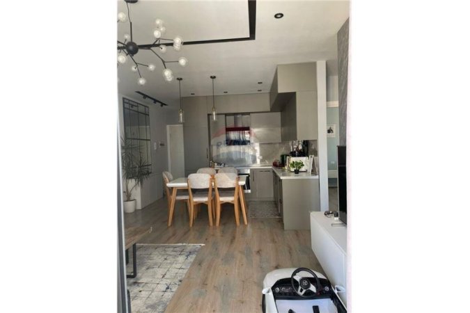 Tirane, shitet apartament 2+1 , 106 m² 260.000 € (Fiori Di Bosco,)