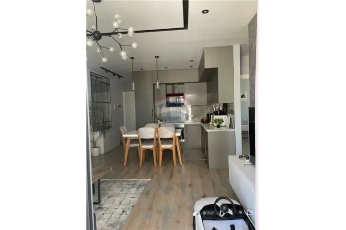 Tirane, shitet apartament 2+1 , 106 m² 260.000 € (Fiori Di Bosco,)