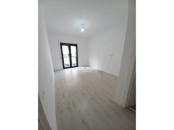 Tirane, jepet me qera Ambient Biznesi, Kati 2, 107 m² 500 € (Green City Residence Tirana, Albania)