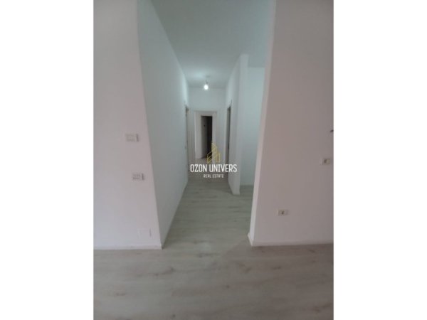 Tirane, jepet me qera Ambient Biznesi, Kati 2, 107 m² 500 € (Green City Residence Tirana, Albania)