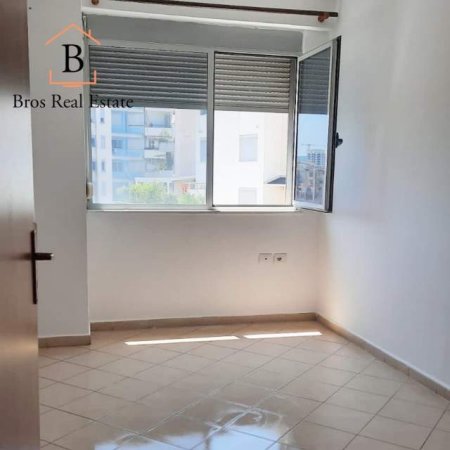 Tirane, jepet me qera 45.000 Leke