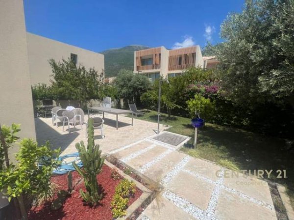 Dhermi, shitet Vile 3+1 Kati 2, 177 m² 1.100.000 Euro