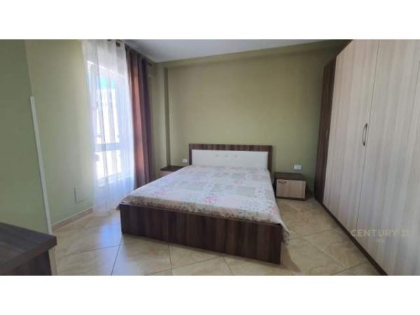 Tirane, jepet me qera apartament 2+1 Kati 8, 105 m² 600 Euro
