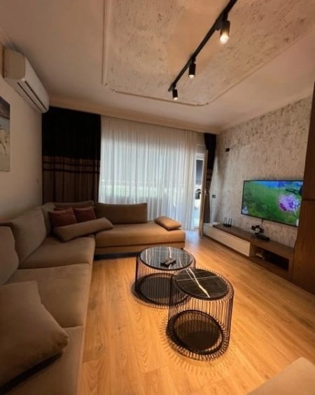 Tirane, shitet apartament 2+1 Kati 4, 90m² 120.000 Euro (Shkoze)