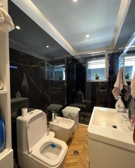 Tirane, shitet apartament 2+1 Kati 4, 90m² 120.000 Euro (Shkoze)
