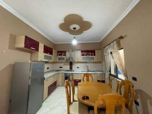 Tirane, jepet me qera apartament 1+1 Kati 1, 50 m² 340 Euro (Rruga e Dibres)