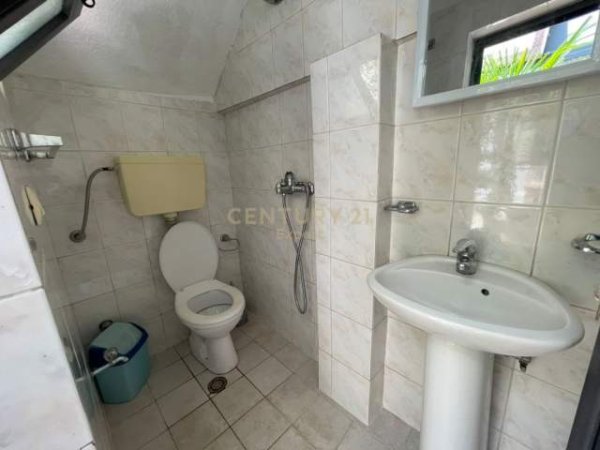 Tirane, jepet me qera apartament 1+1 Kati 1, 50 m² 340 Euro (Rruga e Dibres)