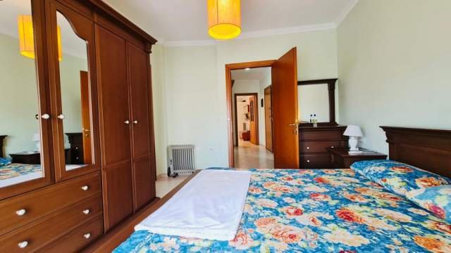 Tirane, jepet me qera apartament 2+1+BLK Kati 5, 135 m² 750 Euro (Myslym shyri)