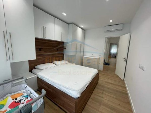 Tirane, jepet me qera apartament 1+1 Kati 2, 60 m² 500 Euro (Selvia)