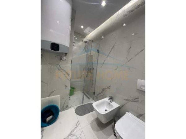 Tirane, jepet me qera apartament 1+1 Kati 2, 60 m² 500 Euro (Selvia)